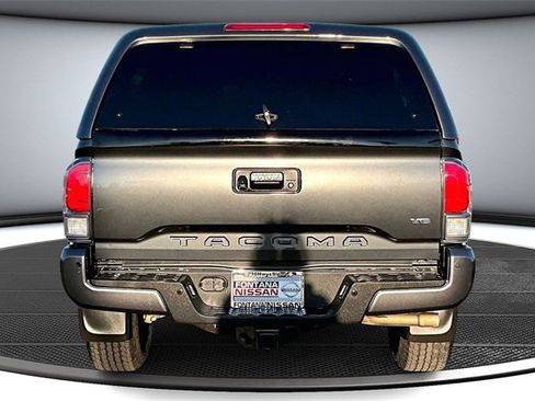 Used 2023 Toyota Tacoma TRD Off-Road w/ Technology Package image 5