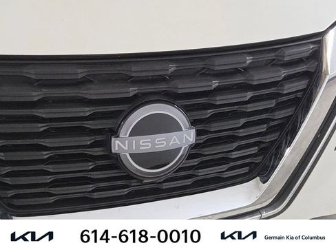 Used 2023 Nissan Rogue SV AWD/4WD image 12