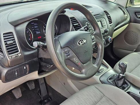 Used 2015 Kia Forte LX FWD image 10