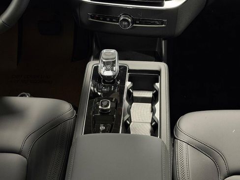 New 2026 Volvo XC90 B5 Plus w/ Protection Package image 8