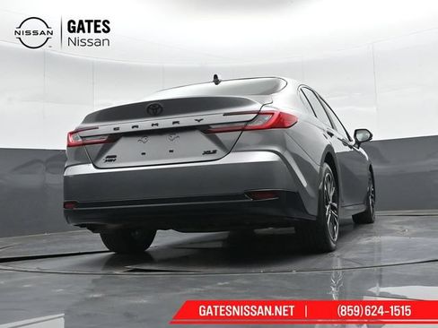 Used 2025 Toyota Camry XLE AWD/4WD image 38