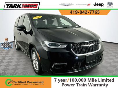 Certified 2025 Chrysler Pacifica Select