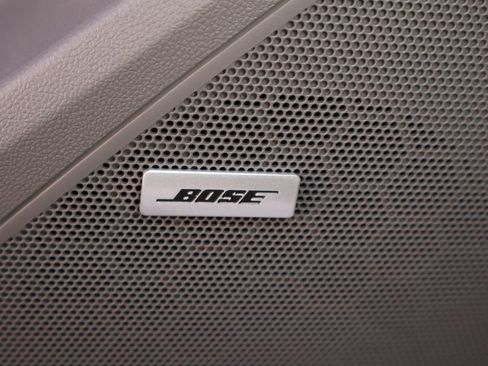 Used 2023 Chevrolet Bolt EUV Premier w/ Sun & Sound Package image 9