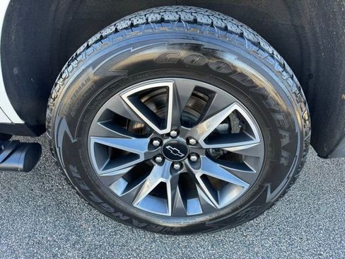 Used 2023 Chevrolet Tahoe Z71 w/ Z71 Off-Road Package image 8