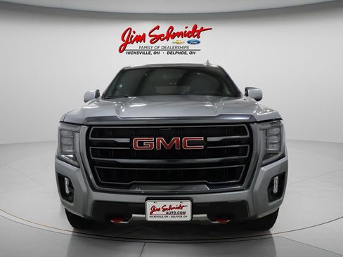 Used 2023 GMC Yukon AT4 AWD/4WD image 3