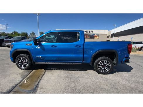 Used 2023 GMC Sierra 1500 AT4 w/ AT4 Premium Package AWD/4WD image 5