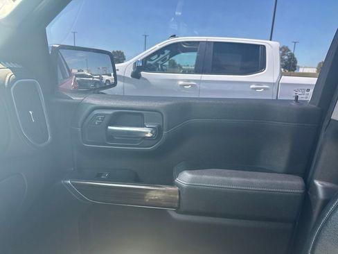 Used 2019 Chevrolet Silverado 1500 LT w/ Texas Edition AWD/4WD image 16