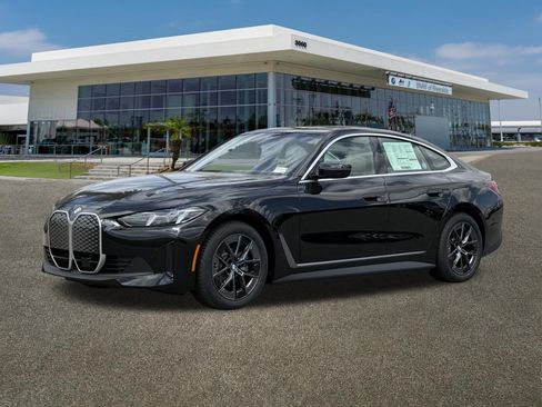 New 2026 BMW i4 eDrive40 w/ Driving Assistance Package RWD image 5