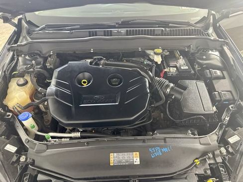 Used 2017 Ford Fusion Titanium AWD/4WD image 32