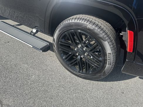 New 2026 Jeep Grand Wagoneer Limited AWD/4WD image 23