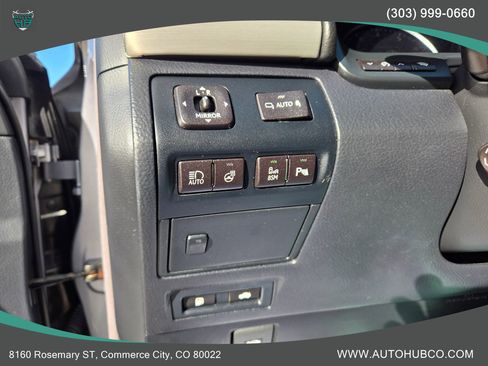 Used 2013 Lexus LS 460 AWD w/ Comfort Pkg image 20