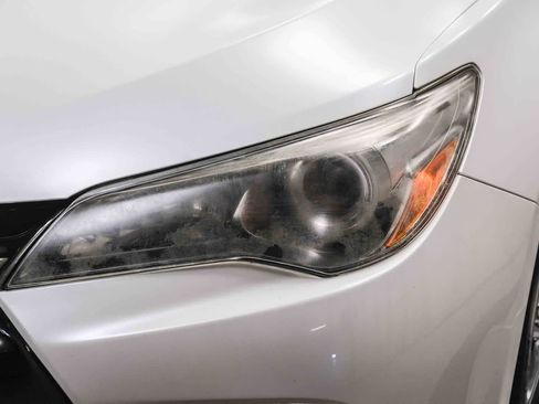 Used 2017 Toyota Camry XSE w/ Moonroof Package FWD image 12