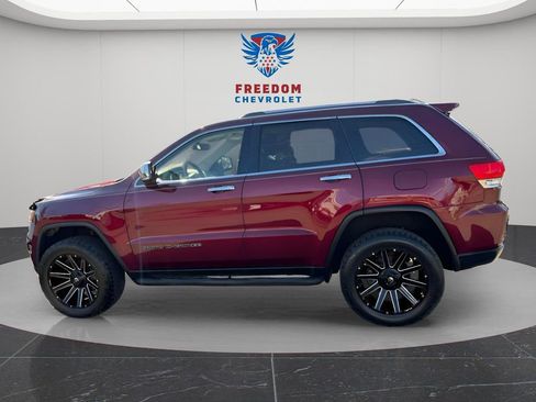 Used 2018 Jeep Grand Cherokee Limited image 3