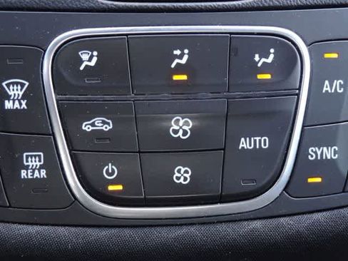 Used 2024 Chevrolet Malibu LT FWD image 30