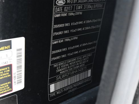 Used 2017 Land Rover Range Rover Sport HSE image 31