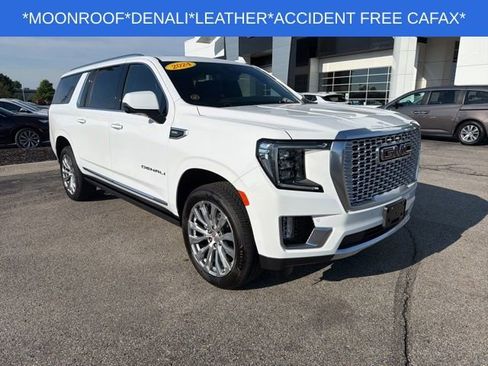 Used 2024 GMC Yukon XL Denali AWD/4WD image 3