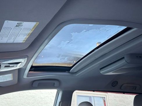 Used 2015 Toyota Sienna XLE image 15