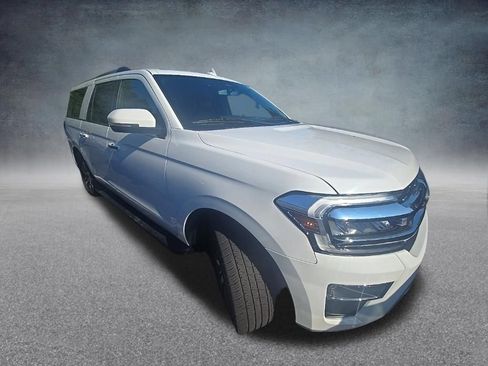 Used 2024 Ford Expedition Max Limited AWD/4WD image 2