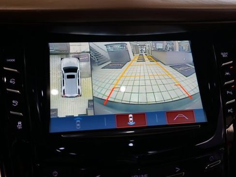 Used 2017 Cadillac Escalade Platinum image 10