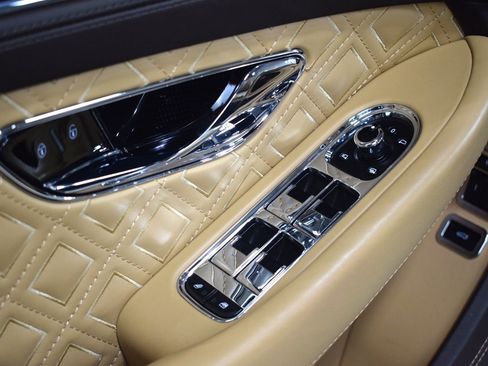 Used 2020 Bentley Continental GT image 36