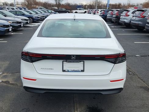 Used 2023 Honda Accord EX image 5