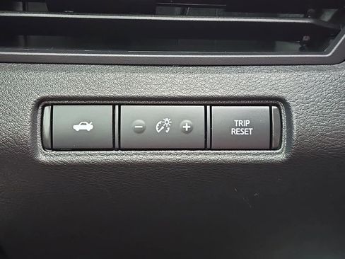 Used 2025 Nissan Altima 2.5 SR FWD image 28