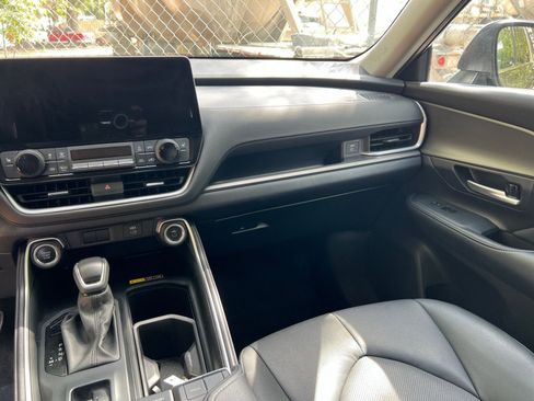 Used 2025 Toyota Grand Highlander FWD image 39