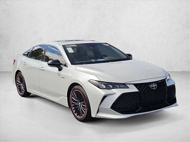 Used 2019 Toyota Avalon XSE FWD image 3