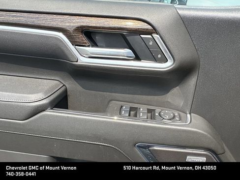New 2025 GMC Sierra 1500 Elevation image 17