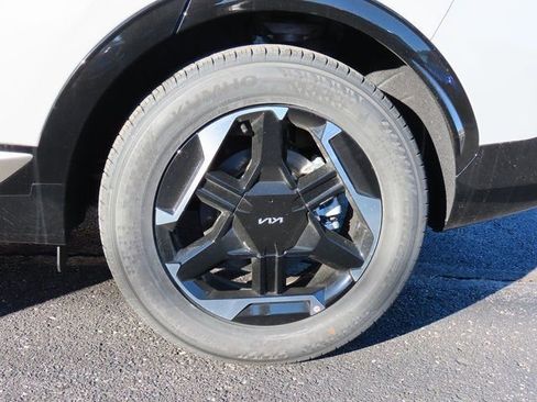 New 2026 Kia Sportage SX FWD image 41