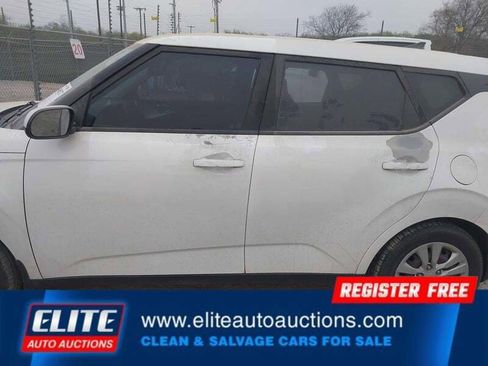 Used 2020 Kia Soul LX image 30