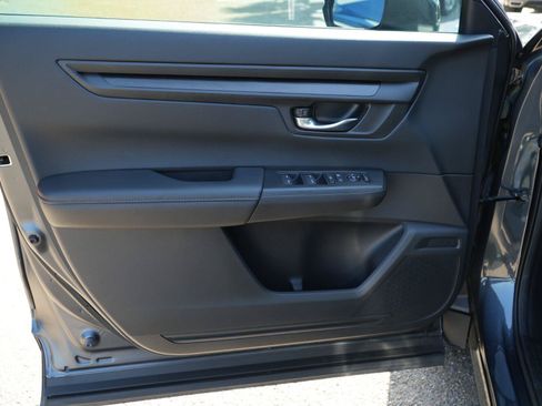 Used 2025 Honda CR-V EX image 13