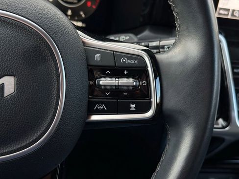 Certified 2023 Kia Sorento SX image 26
