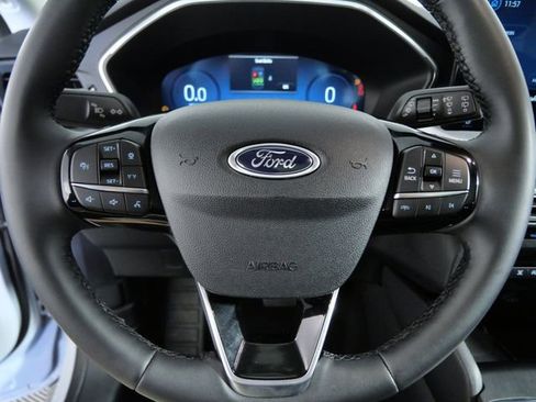 Certified 2025 Ford Escape Platinum AWD/4WD image 22