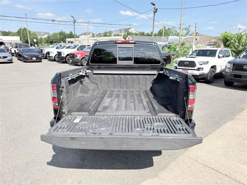 Used 2022 Nissan Frontier SV AWD/4WD image 4