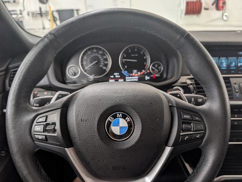 Used 2017 BMW X4 xDrive28i AWD/4WD image 9