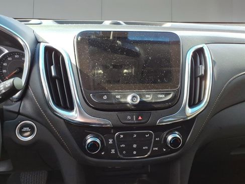 Used 2023 Chevrolet Equinox Premier image 17