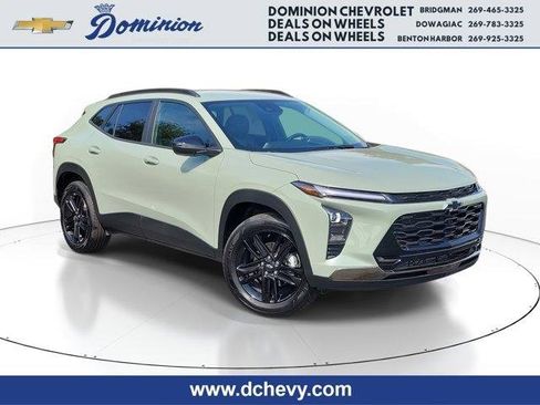 Used 2025 Chevrolet Trax ACTIV w/ Driver Confidence Package image 1