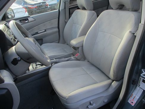 Used 2010 Subaru Forester 2.5X Premium image 6