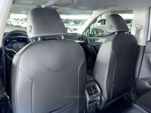 Certified 2022 Volkswagen Tiguan SE FWD image 23