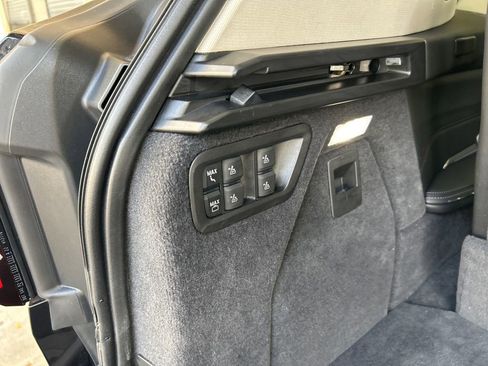 Used 2025 BMW X7 xDrive40i image 58