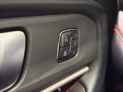 Used 2025 Ford Explorer ST image 38