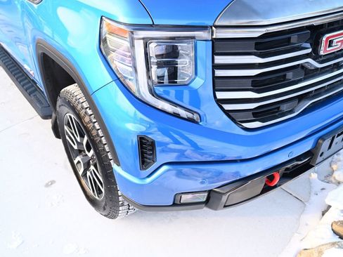 Used 2022 GMC Sierra 1500 AT4 w/ AT4 Premium Package image 11