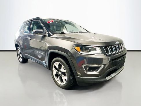 Used 2018 Jeep Compass Limited w/ Navigation Group image 3