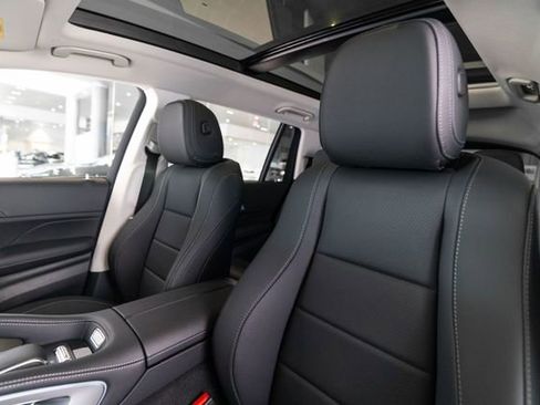 New 2026 Mercedes-Benz GLS 450 4MATIC image 5
