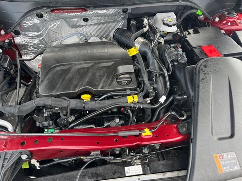 Used 2025 Chevrolet Trax LT w/ LT Convenience Package image 33