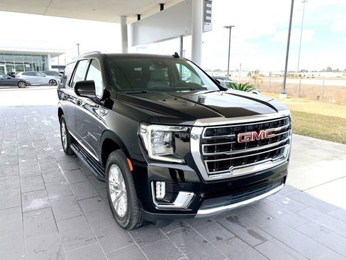 Used 2023 GMC Yukon SLT image 3