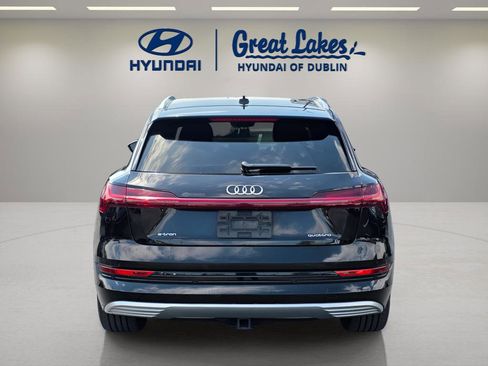 Used 2022 Audi e-tron Premium Plus AWD/4WD image 4