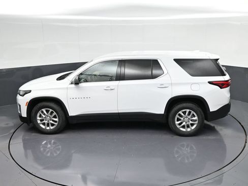Used 2023 Chevrolet Traverse LS FWD image 23