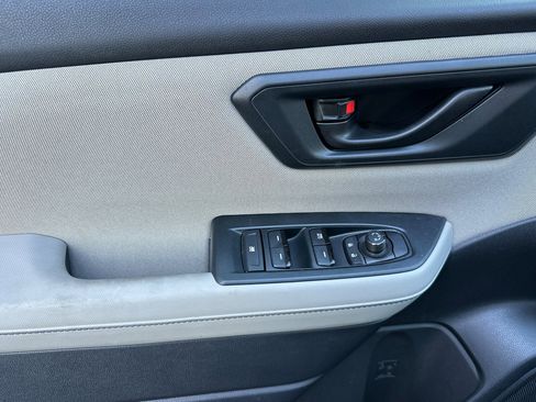 Certified 2025 Subaru Forester image 12